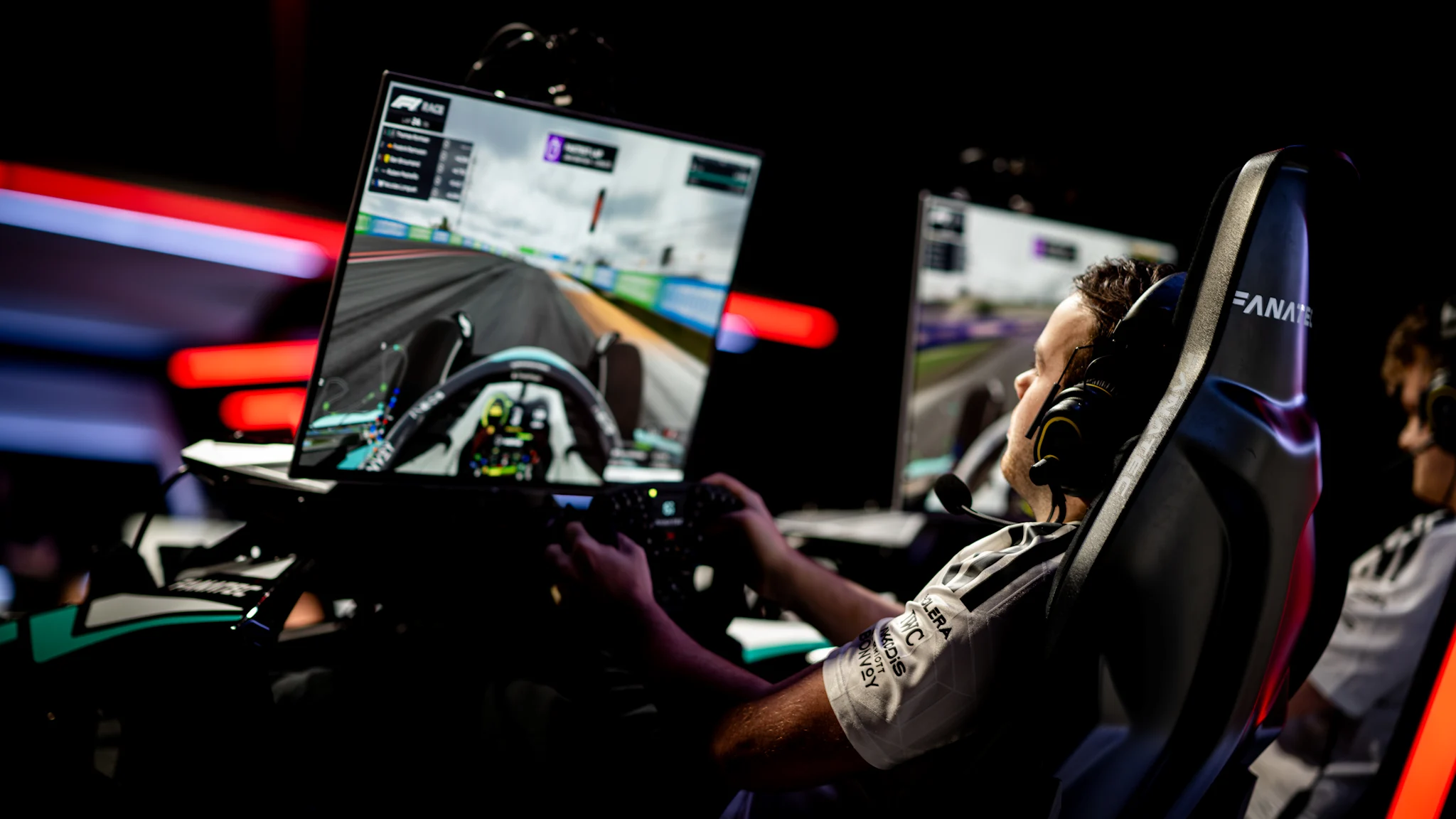 爱游戏体育 R10 排位赛直播：2026 F1 模拟赛世锦赛墨西哥城站实时看点